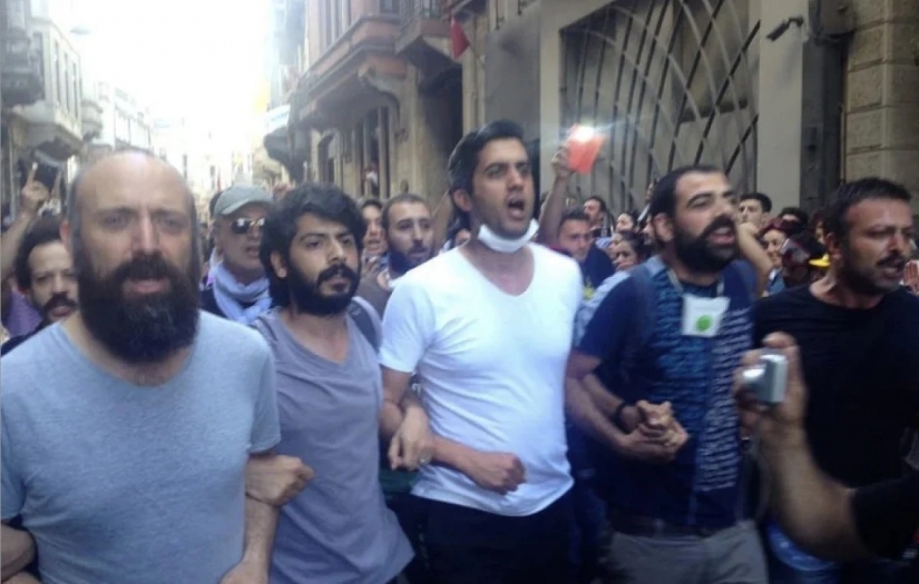 Ayşe Barım'ın gözaltına alındı; Halit Ergenç ve Dolunay Soysert ifadeye çağrıldı