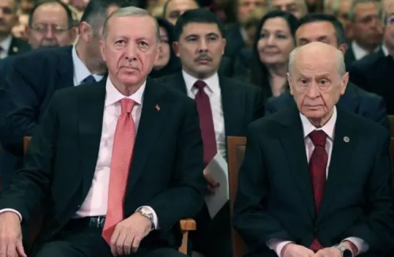 Erdoğan’ın Cumhurbaşkanlığı'na  yeniden adaylığı mümkün olabilir mi?