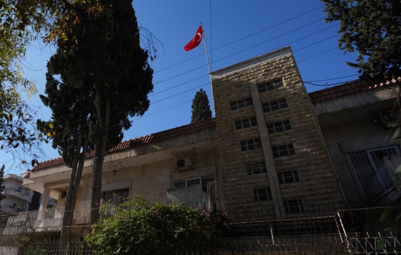 Türkiye'nin Halep Başkonsolosluğu yeniden hizmete açıldı