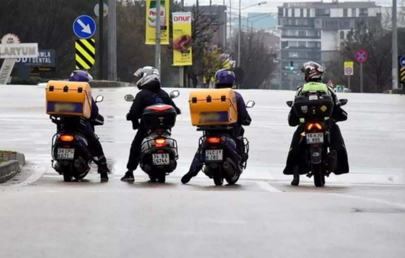 İstanbul Valiliği kar nedeniyle motosikletlere ve kuryelere trafiğe çıkış yasağı getirdi