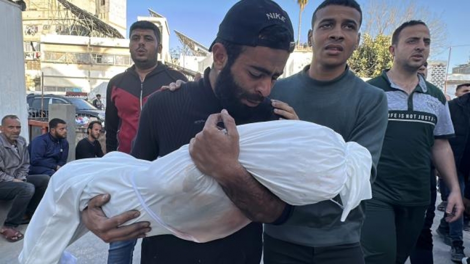 İsrail'den, Gazze'deki sivil halka bayram sabahında bombalı saldırılar