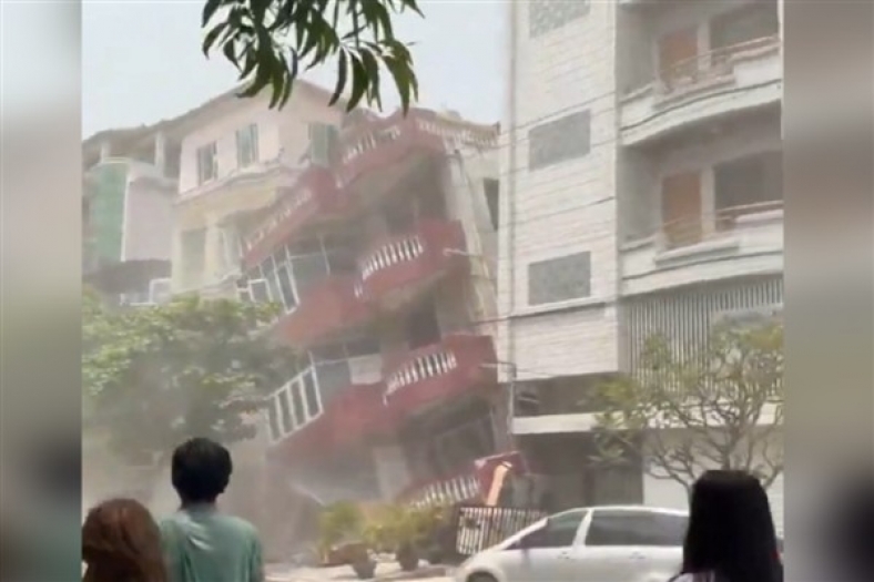 Myanmar'da 7,7 büyüklüğünde yıkıcı deprem