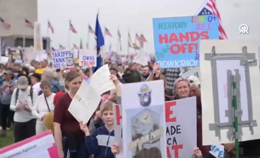 ABD halkı sokağa döküldü, Trump ve Musk'ın istifası istendi