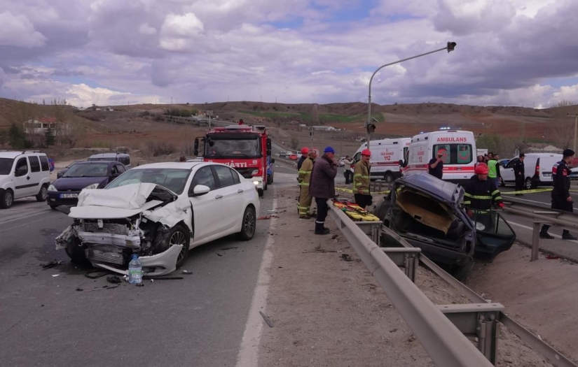 Bayram tatilinde trafik kazalarında 7 günde 62 kişi hayatını kaybetti
