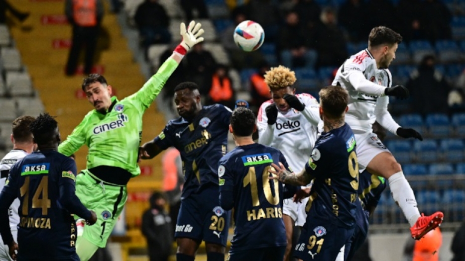 Beşiktaş puanı son nefeste kurtardı!