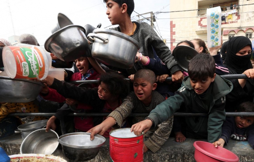 Gazze hükümeti: 65 binden fazla çocuk yetersiz beslenme nedeniyle hastanelere kaldırıldı