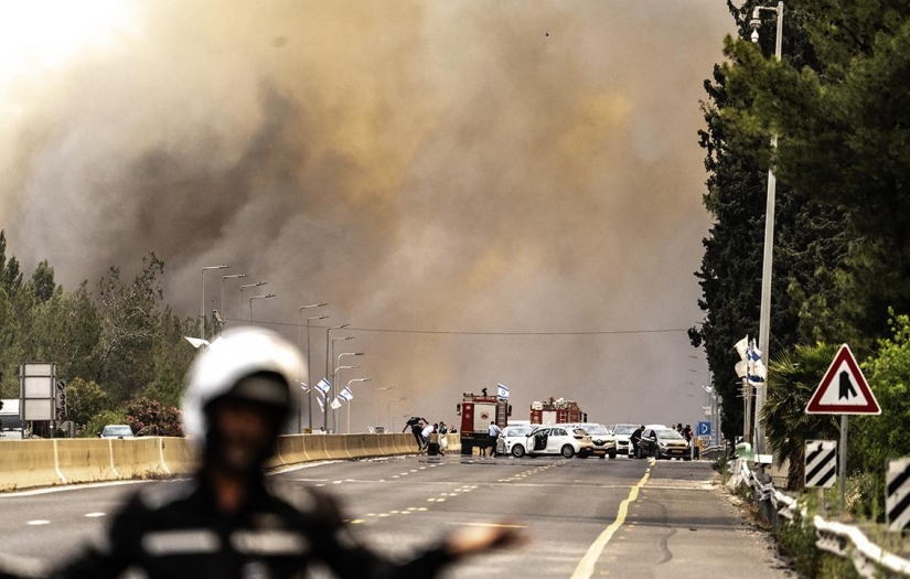 Katil İsrail, yangınlar nedeniyle uluslararası yardım talebinde bulundu