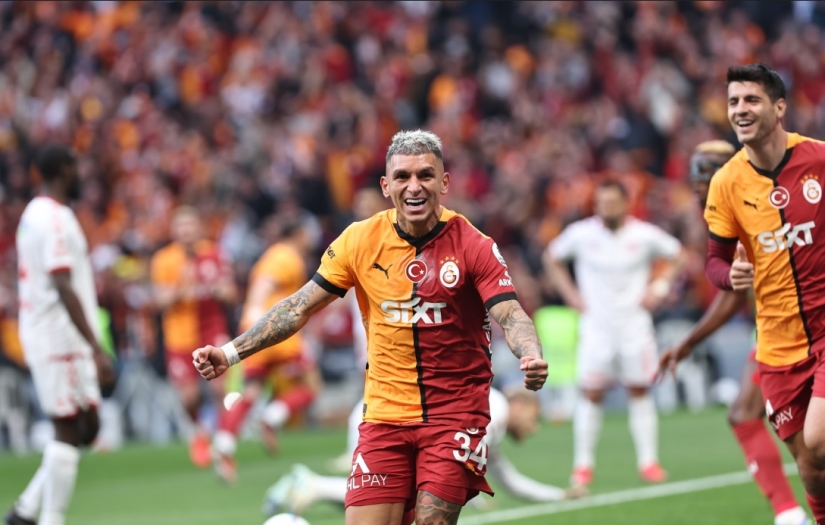 5 gollü maç Aslan'ın! Derbi öncesi farkı açtı