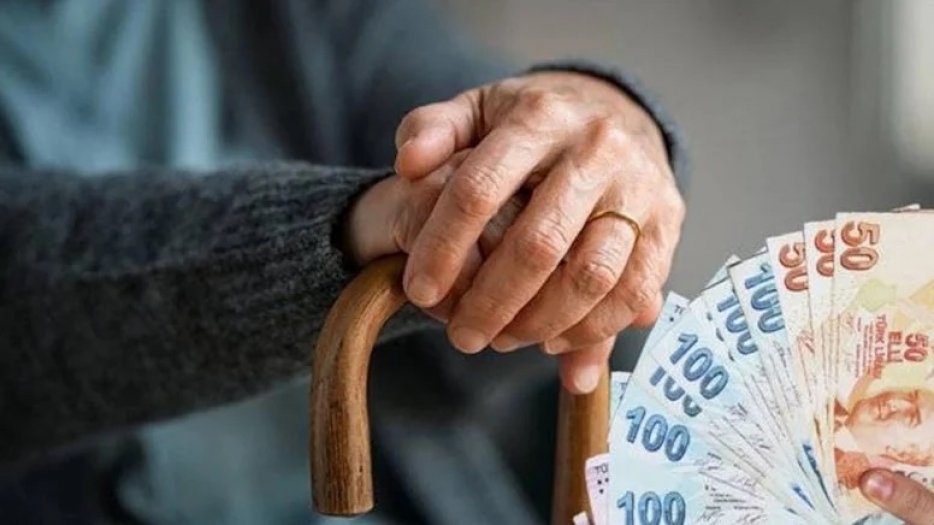Milyonlarca emekliyi doğrudan ilgilendiriyor! Aylık bağlama oranları değişiyor! Teklif komisyona geldi