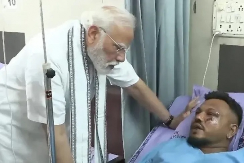 Hindistan'daki uçak kazasından kurtulan mucize yolcu