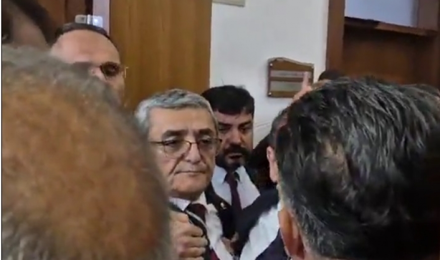 Meclis’te zeytinlik gerilimi: Komisyonda yumruklu kavga