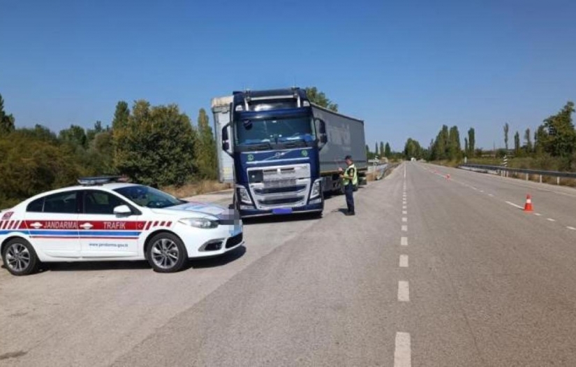 Trafikte bayram önlemleri kapsamında ağır taşıtlara kısıtlama
