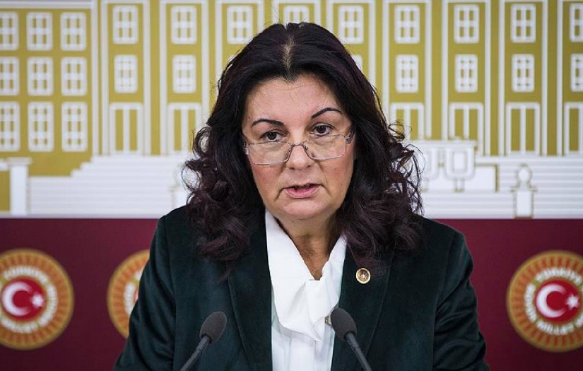 Eski CHP Bursa milletvekili Lale Karabıyık hayatını kaybetti