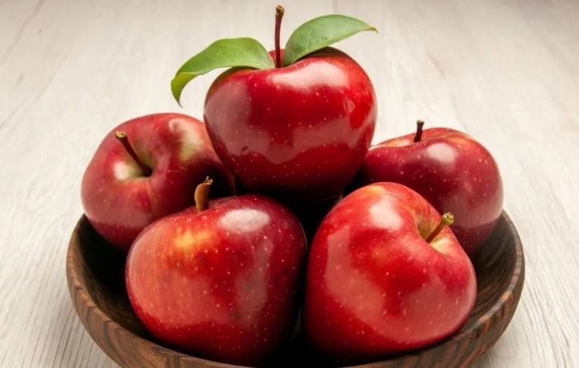 "Bir elma, doktoru uzak tutar" ama.. Hazır elma suyuna dikkat!