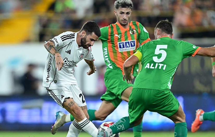 Beşiktaş'ta kötü gidişat devam ediyor: Sergen Yalçın dönemi mağlubiyetle başladı