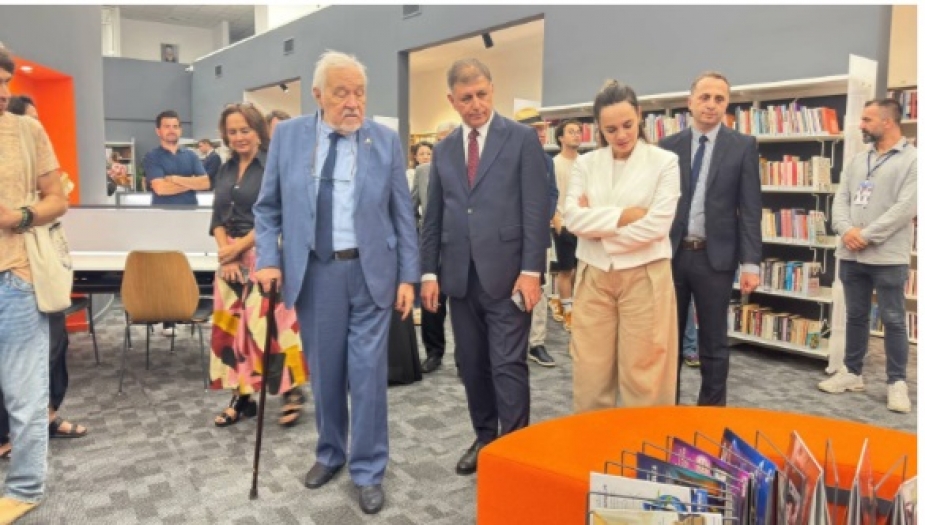 İzmir’de İlber Ortaylı Kütüphanesi açıldı