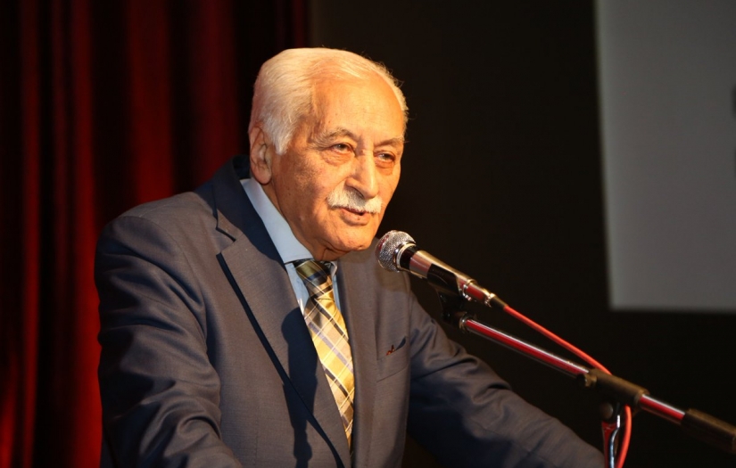 Şair ve yazar Yavuz Bülent Bâkiler hayatını kaybetti