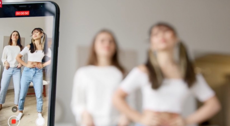 Sessiz depresyon: Sosyal medyada mutlu, içeride yalnız