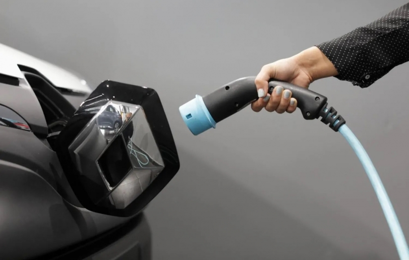 Hibrit otomobiller benzinli araçlar kadar kirliliğe yol açıyor