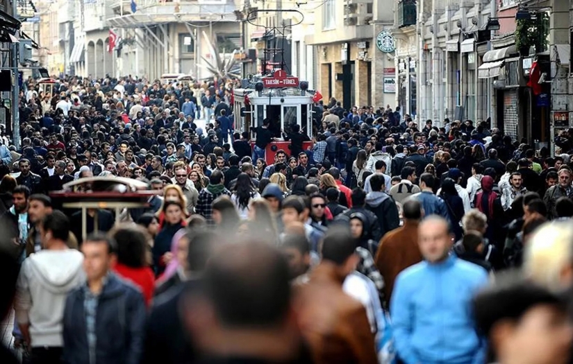 Türk seçmenin dış politika tercihi: Kendi bölgesinde bağımsız bir güç olmak ve ABD ile değil Asya ile ittifak