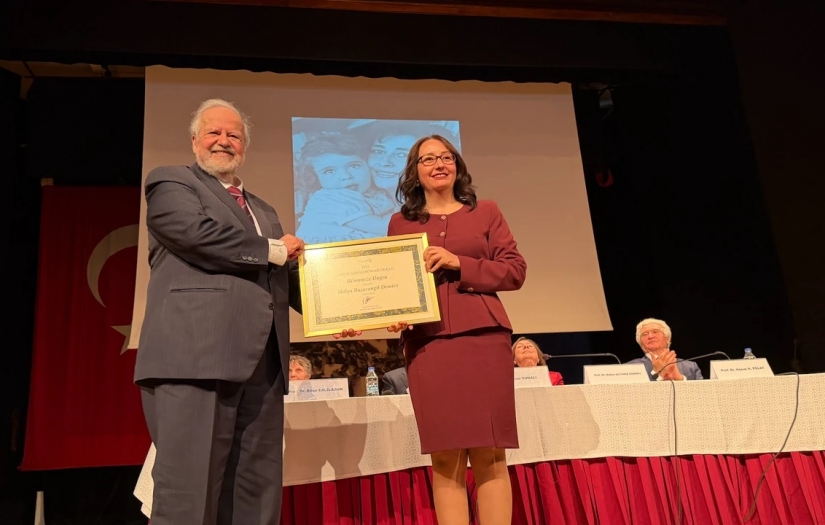 2025 Emine Işınsu Roman Ödülü Hülya Başarangil Demir’in oldu