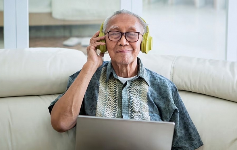 Araştırma: Düzenli müzik dinlemek yaşlılarda demans riskini azaltabilir
