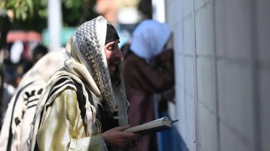 İnsan kaçakçılığı ve çocuk istismarı ile suçlanan Yahudi tarikatından '17 çocuk kurtarıldı'