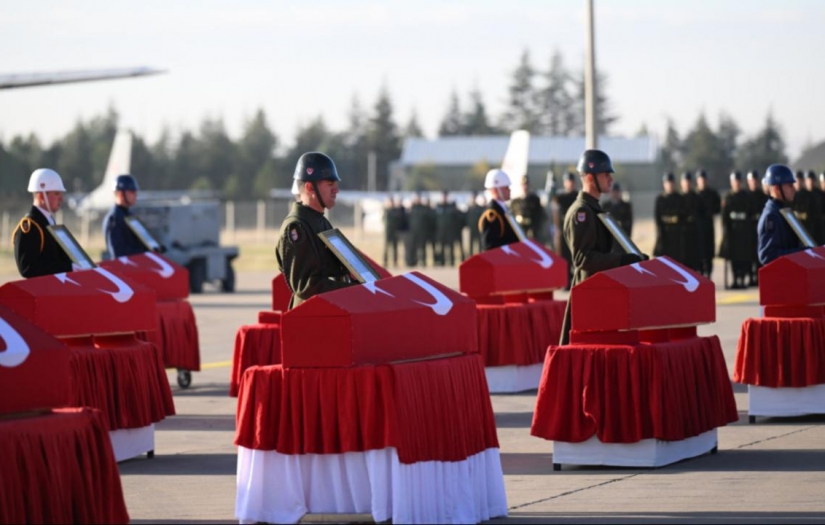Türkiye kahraman şehitlerini uğurluyor