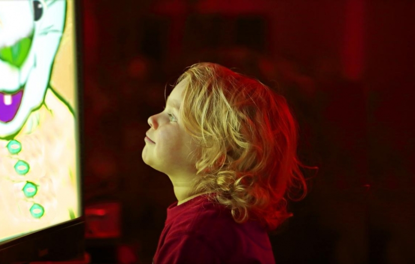 Zorbalık sahneleri, çocuk beyninde gerçek bir tehlike gibi algılanıyor