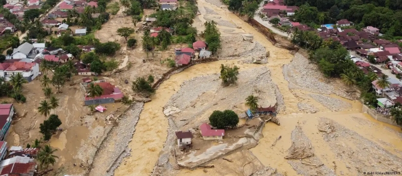 Endonezya'daki sel felaketi: Can kaybı 1000'i aştı