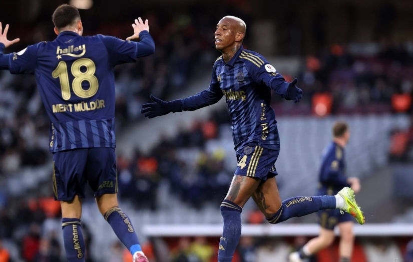 Fenerbahçe 3 puanı 3 golle aldı, maç fazlasıyla liderlik koltuğuna oturdu