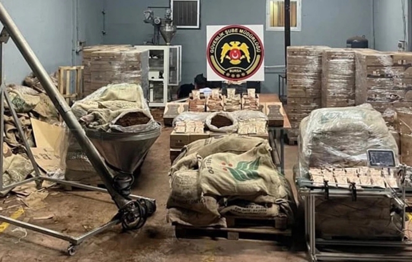 Kahve tiryakilerine kötü haber: Bursa'da binlerce kişi zehirlenmekten kurtuldu!