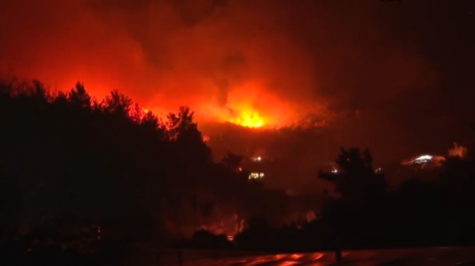 Antalya’nın Serik ilçesinde orman yangını! Bazı yerleşim yerleri tahliye edildi