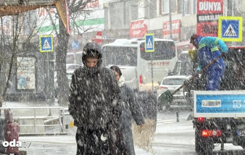Valilik uyardı: İstanbul'da kar başladı | Ne kadar sürecek