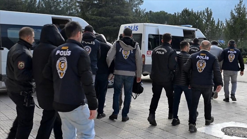 8 ilde "Sazan Sarmalı" dolandırıcısı 50 kişi tutuklandı