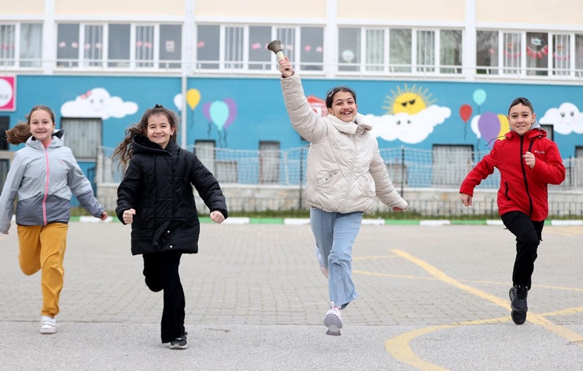 Ders zili yeniden çaldı: 18 milyon Öğrenci ikinci döneme başladı