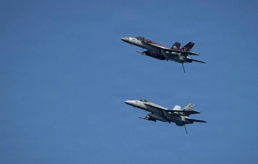 İsviçre, ABD uçaklarının İran'a karşı ülkenin hava sahasını kullanma taleplerini açıkça reddetti!