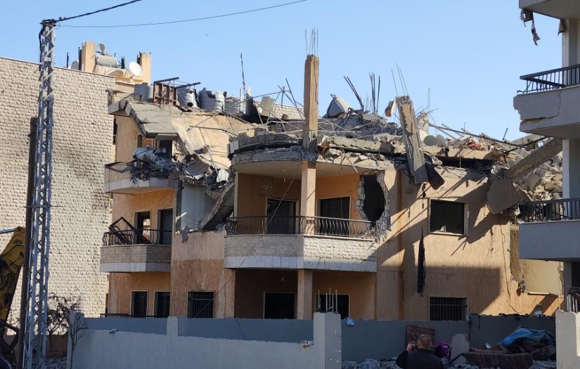 Katili İsrail Lübnan’da hastane ve okulları bombaladı: Ölü sayısı 52’ye, yaralı sayısı 154’e yükseldi