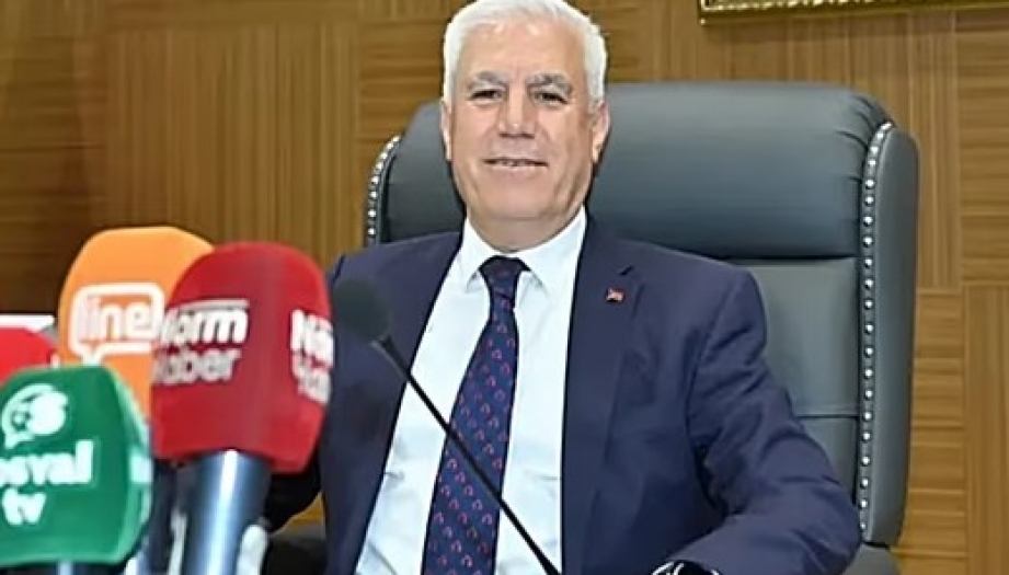 Bursa'da haftanın en çarpıcı olayı: Bursa Büyükşehir Belediyesi CHP'den AK Parti'ye geçti