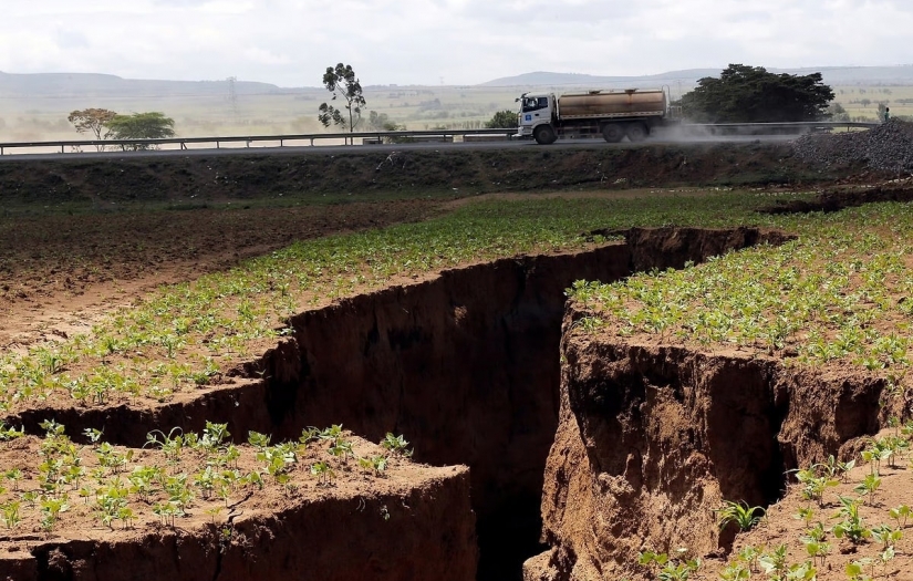 Dev Kıta Kağıt Gibi Yırtılıp İkiye Ayrılıyor: Yeni Bir Okyanus Oluşacak!