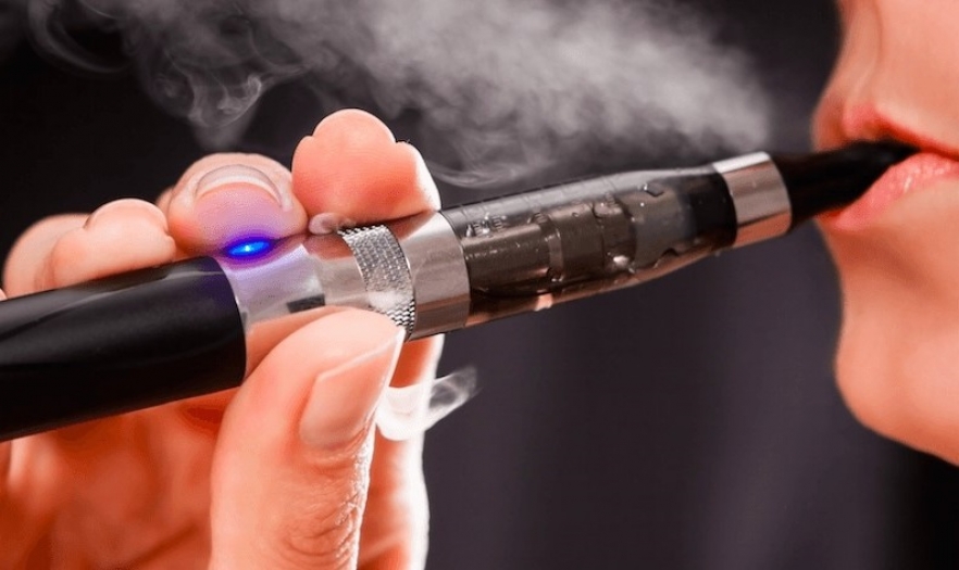 Elektronik sigarayı yasallaştıran kanun teklifi mi geliyor?