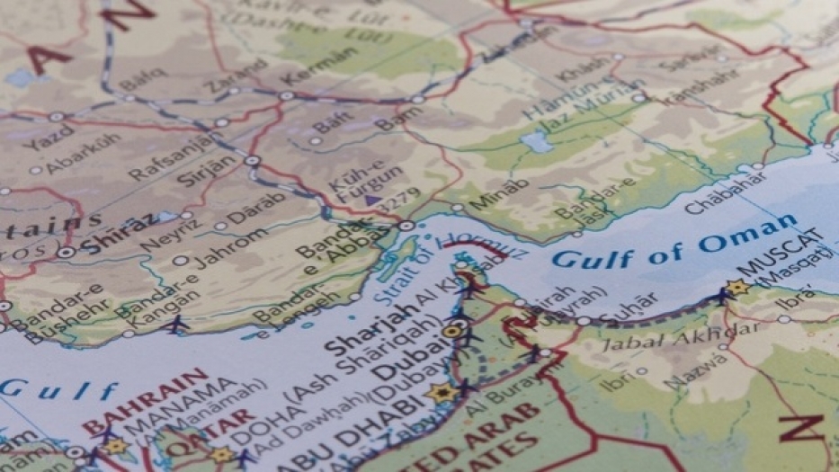 İran, 2 hafta süreyle Hürmüz Boğazı'nı geçişlere açtı