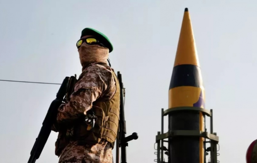 İran Devrim Muhafızları: Hürmüz'e yaklaşacak her türlü askeri gemiye sert karşılık verilecek