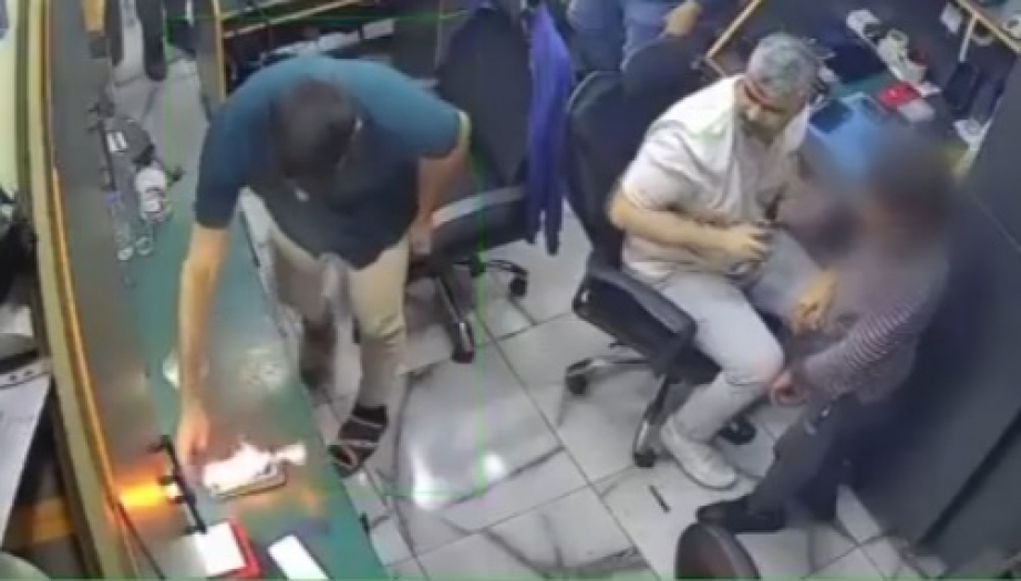 Şarz aletine takılı bırakılan cep telefonu, az kalsın ölüme neden oluyordu