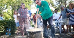 2. Karova Bağbozumu Günlerine doğru..