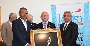 Kılıçdaroğlu, işadamlarıyla bir araya geldi