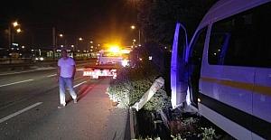 Ehliyeti yetersiz okul servis şoförü kaza yaptı: 1 yaralı