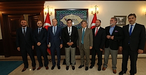 Bursa Valisi Erbakan Vakfı'nı kabul etti.