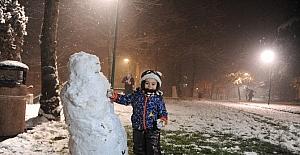 Bursa’da 3 ilçede kar nedeniyle okullara tatil verildi