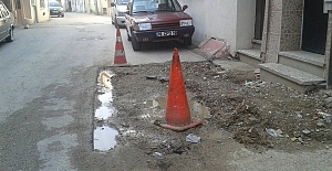 "Buski" Bursa sokaklarını kazıp kazıp bırakıyor